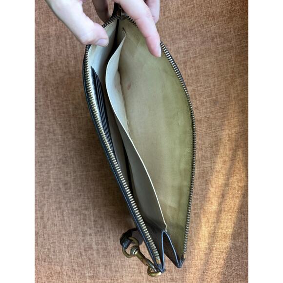 Auth. Gucci GG Marmont Black Leather Pouch Clutch - Picture 14 of 16